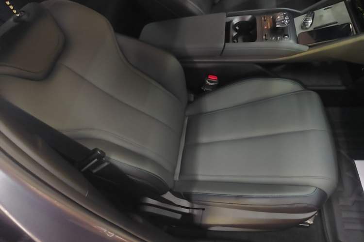 Used BYD Qin L 2025 DM-i Smart Drive 80KM Leading Model Right Front Seat