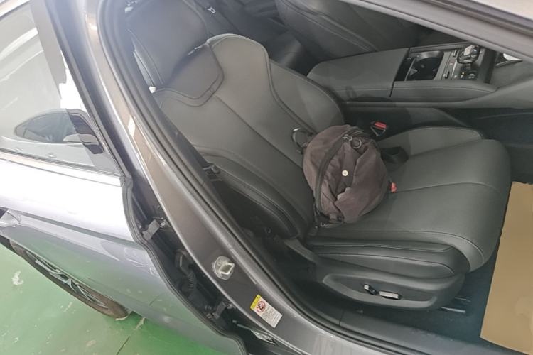 Used BYD Qin L 2025 DM-i Smart Drive 120KM Superior Model Right Front Seat