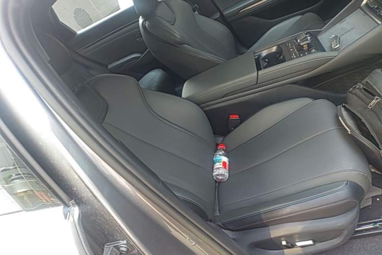 Used BYD Qin L 2025 DM-i Smart Drive 120KM Superior Model Right Front Seat