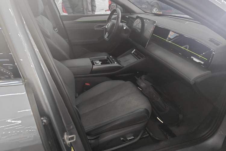 Used BYD Qin L 2025 EV 545KM Excellence Edition Right Front Seat
