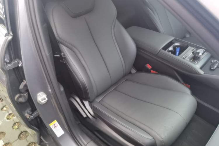 Used BYD Qin L 2025 DM-i Smart Drive 80KM Leading Model Right Front Seat