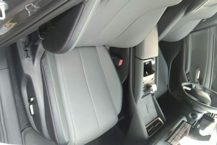 Used BYD Qin L 2025 DM-i Smart Drive 120KM Superior Model Right Front Seat