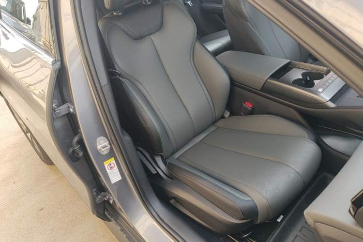 Used BYD Qin L 2025 EV 470KM Leading Edition Right Front Seat