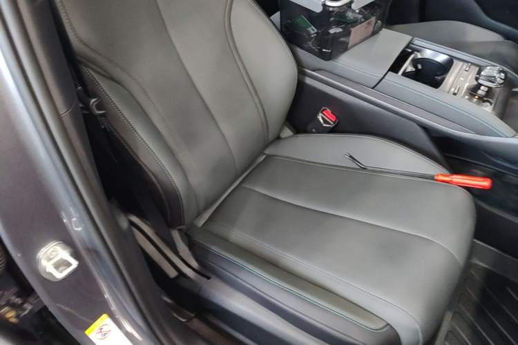 Used BYD Qin L 2025 DM-i Smart Drive 80KM Leading Model Right Front Seat