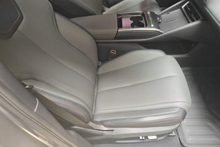 Used BYD Qin L 2025 EV 545KM Beyond Version Right Front Seat