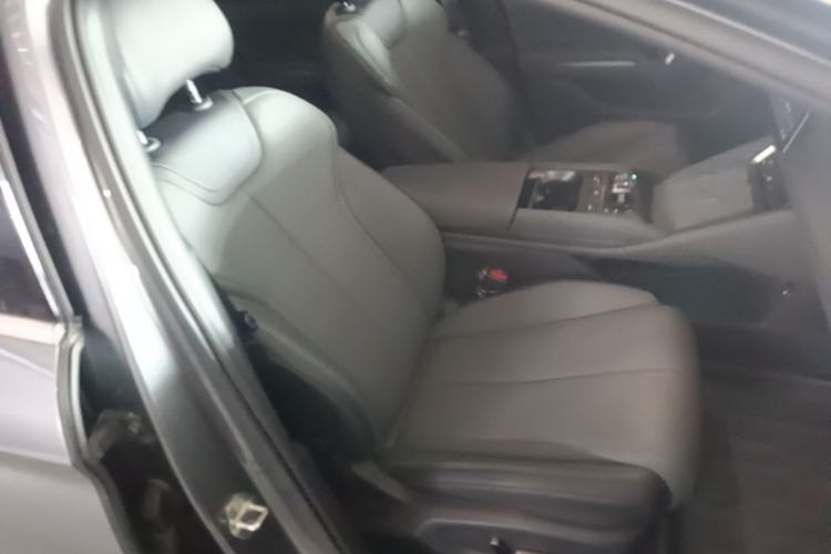Used BYD Qin L 2025 DM-i Smart Drive 120KM Superior Model Right Front Seat