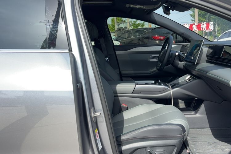 Used BYD Qin L 2025 EV 545KM Beyond Version Right Front Seat
