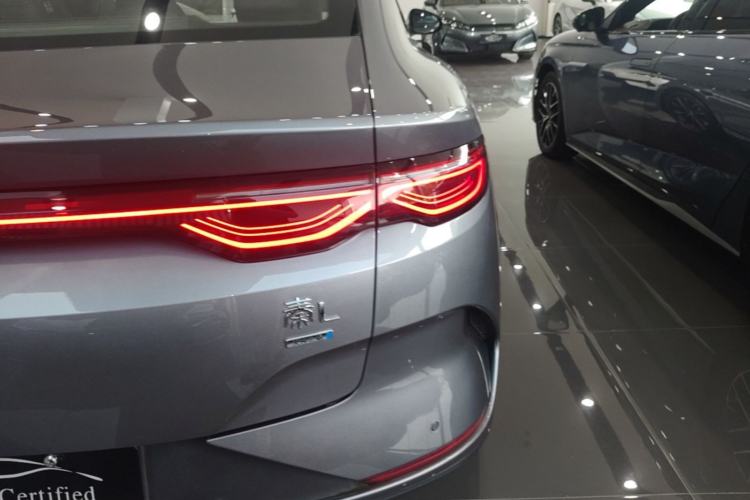 Used BYD Qin L 2025 EV 545KM Beyond Version Right Rear Taillight