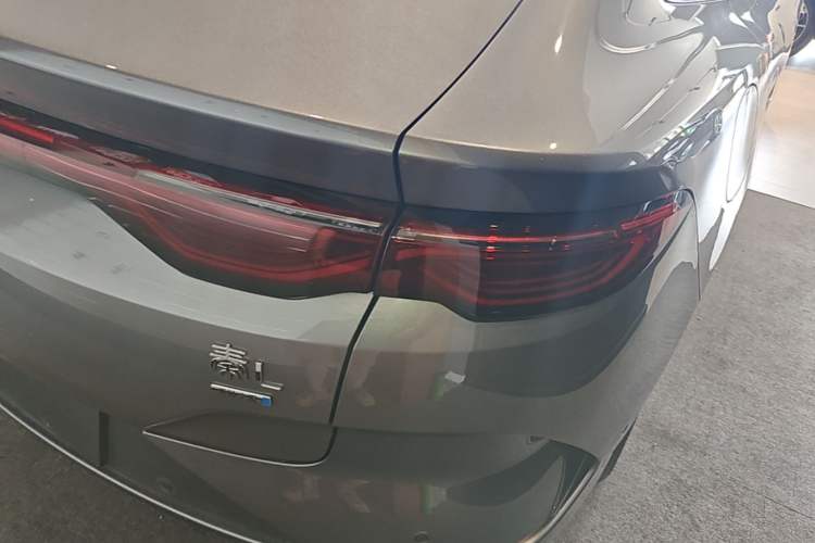 Used BYD Qin L 2025 EV 545KM Beyond Version Right Rear Taillight