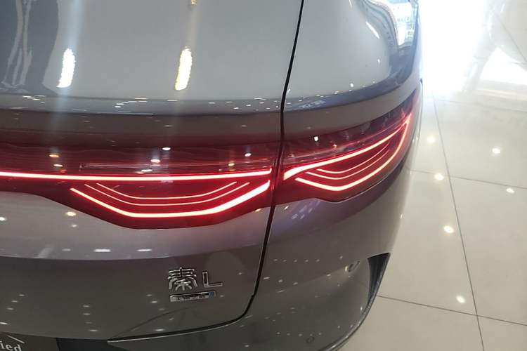 Used BYD Qin L 2025 EV 545KM Excellence Edition Right Rear Taillight