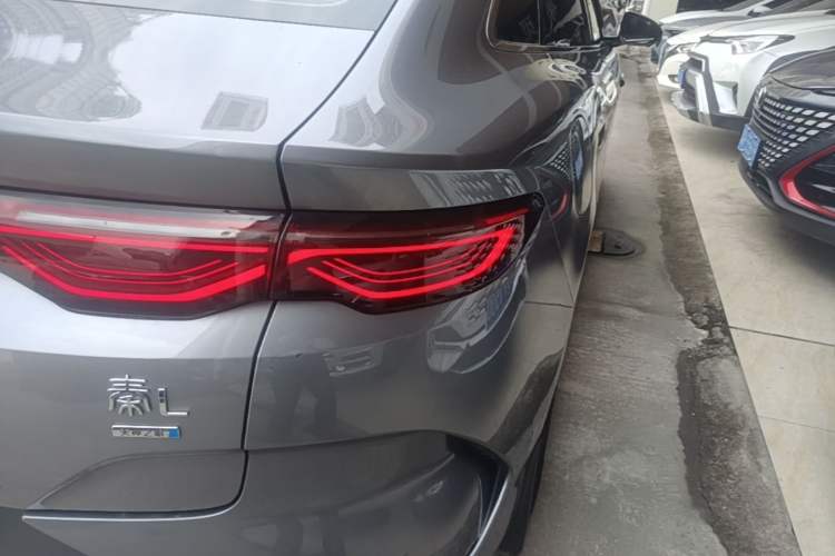 Used BYD Qin L 2025 EV 470KM Leading Edition Right Rear Taillight