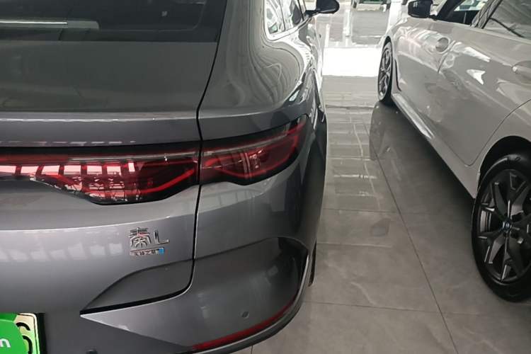 Used BYD Qin L 2025 EV 545KM Excellence Edition Right Rear Taillight