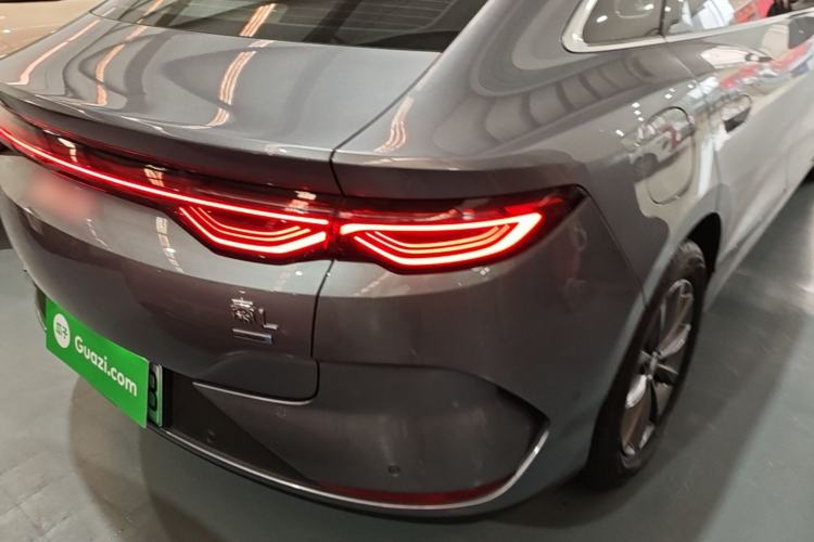 Used BYD Qin L 2025 EV 545KM Beyond Version Right Rear Taillight