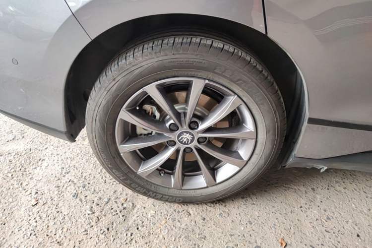 Used BYD Qin L 2025 EV 545KM Beyond Version Right Rear Wheel Hub