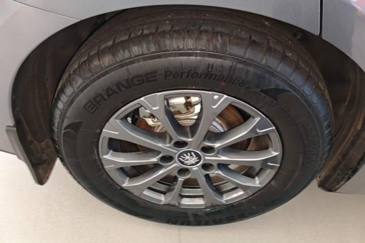 Used BYD Qin L 2025 DM-i Smart Drive 80KM Leading Model Right Rear Wheel Hub