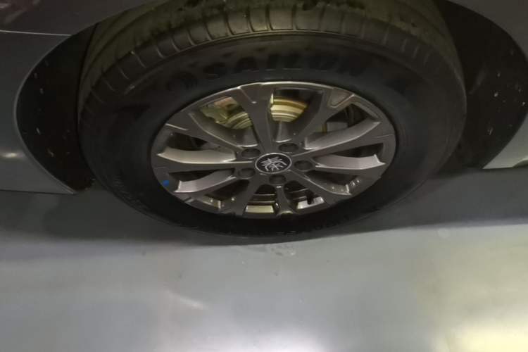 Used BYD Qin L 2025 DM-i Smart Drive 80KM Leading Model Right Rear Wheel Hub