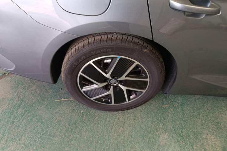 Used BYD Qin L 2025 DM-i Smart Drive 80KM Superior Model Right Rear Wheel Hub
