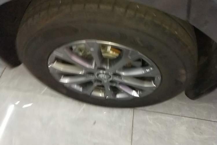 Used BYD Qin L 2025 DM-i Smart Drive 80KM Leading Model Right Rear Wheel Hub