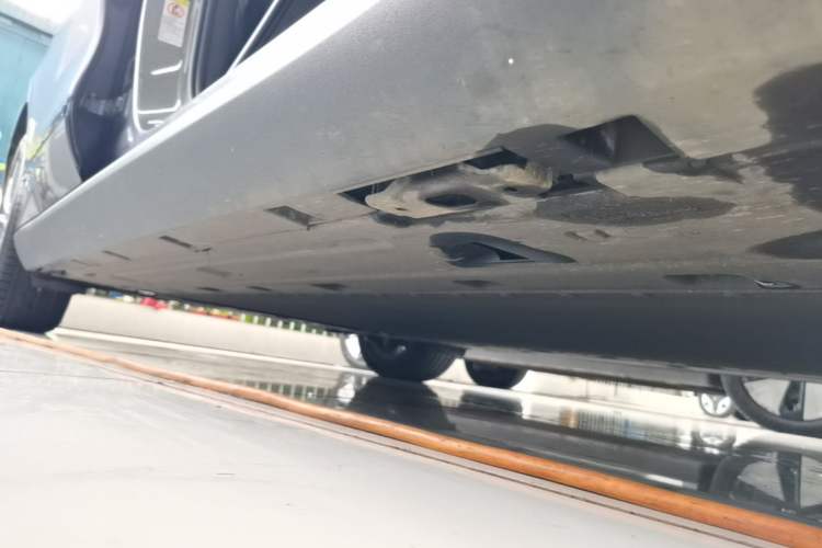 Used BYD Qin L 2025 EV 545KM Beyond Version Right Side Sill