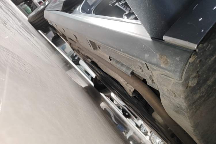 Used BYD Qin L 2025 DM-i Smart Drive 80KM Leading Model Right Side Sill