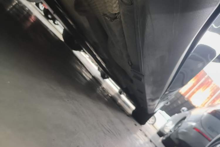 Used BYD Qin L 2025 DM-i Smart Drive 80KM Leading Model Right Side Sill