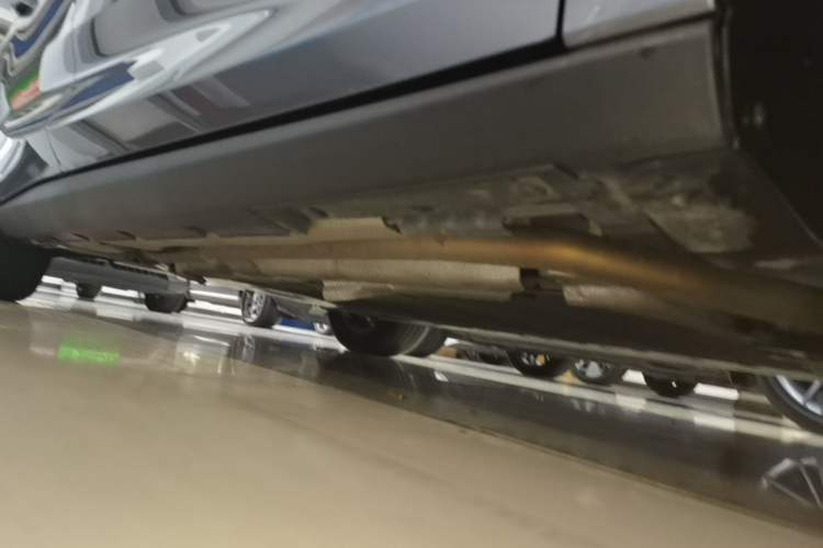 Used BYD Qin L 2025 DM-i Smart Drive 120KM Superior Model Right Side Sill