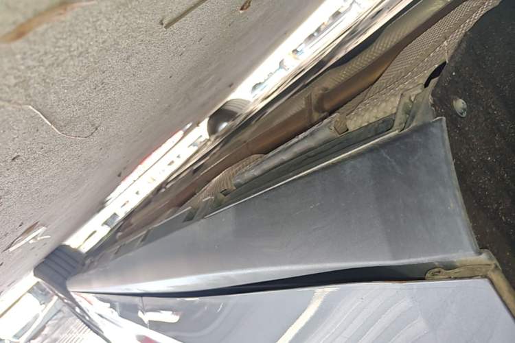 Used BYD Qin L 2025 DM-i Smart Drive 80KM Leading Model Right Side Sill