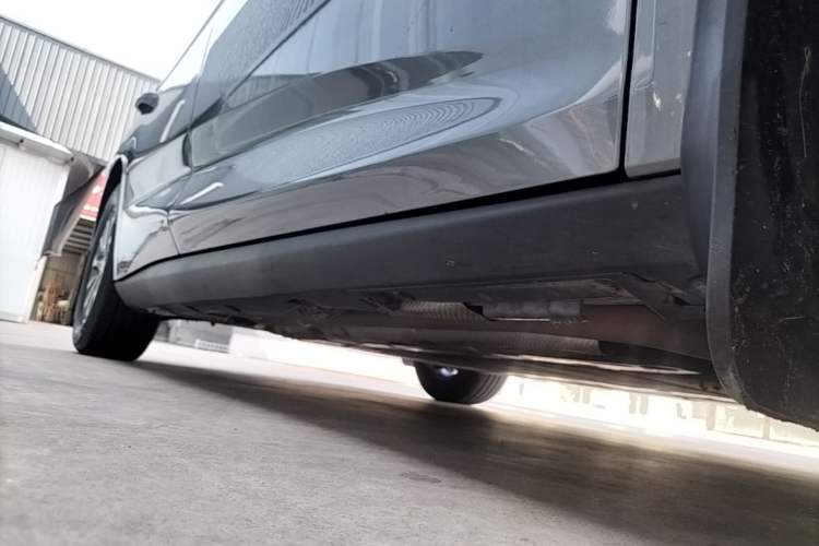 Used BYD Qin L 2025 DM-i Smart Drive 80KM Leading Model Right Side Sill