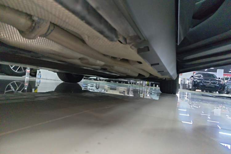 Used BYD Qin L 2025 DM-i Smart Drive 80KM Leading Model Right Side Sill