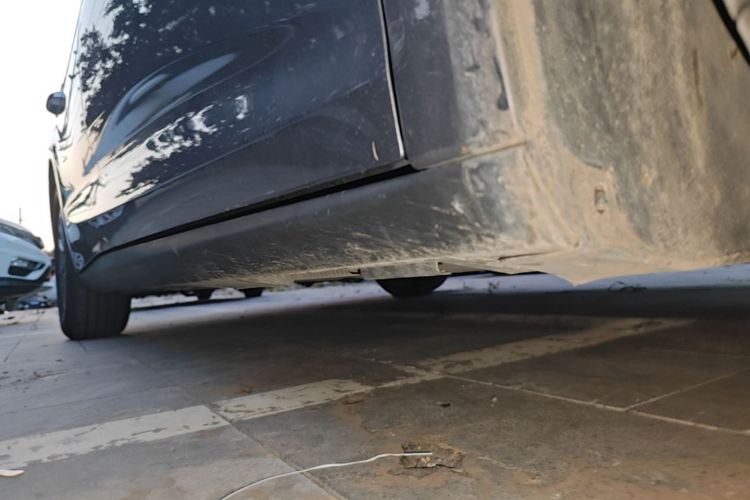 Used BYD Qin L 2025 DM-i Smart Drive 80KM Leading Model Right Side Sill