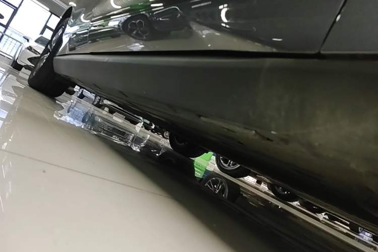 Used BYD Qin L 2025 EV 545KM Beyond Version Right Side Sill