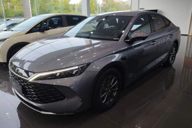 Used BYD Qin L 2025 DM-i Smart Drive 80KM Leading Model