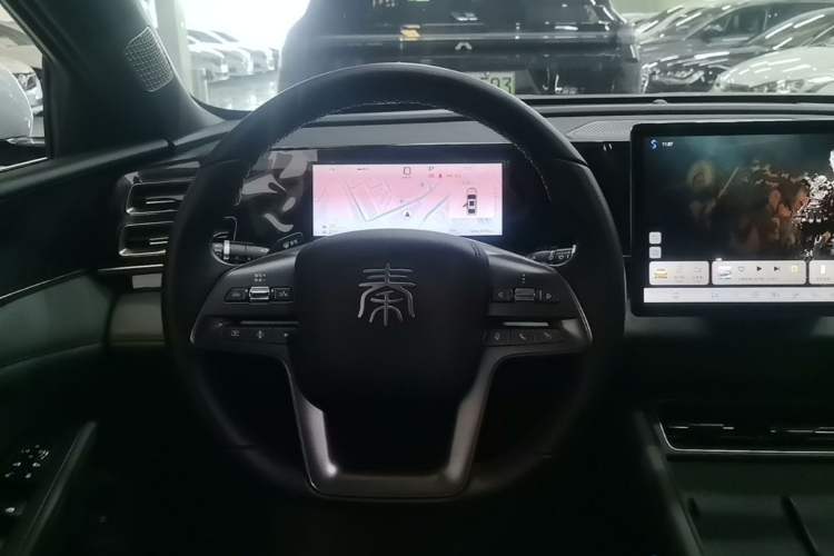 Used BYD Qin L 2025 DM-i Smart Drive 120KM Leading Model Steering Wheel