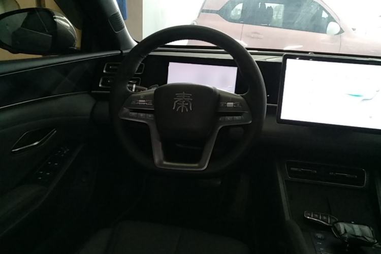 Used BYD Qin L 2025 DM-i Smart Drive 80KM Leading Model Steering Wheel