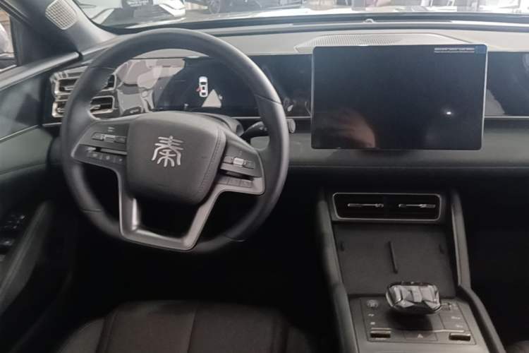 Used BYD Qin L 2025 DM-i Smart Drive 120KM Leading Model Steering Wheel