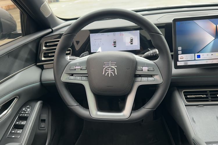 Used BYD Qin L 2025 DM-i Smart Drive 120KM Superior Model Steering Wheel