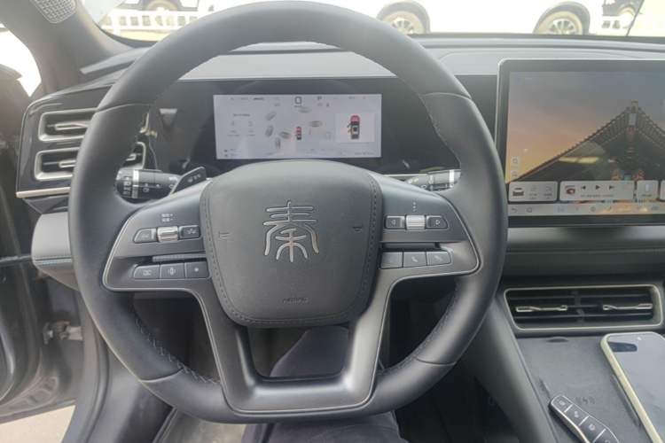 Used BYD Qin L 2025 DM-i Smart Drive 120KM Superior Model Steering Wheel