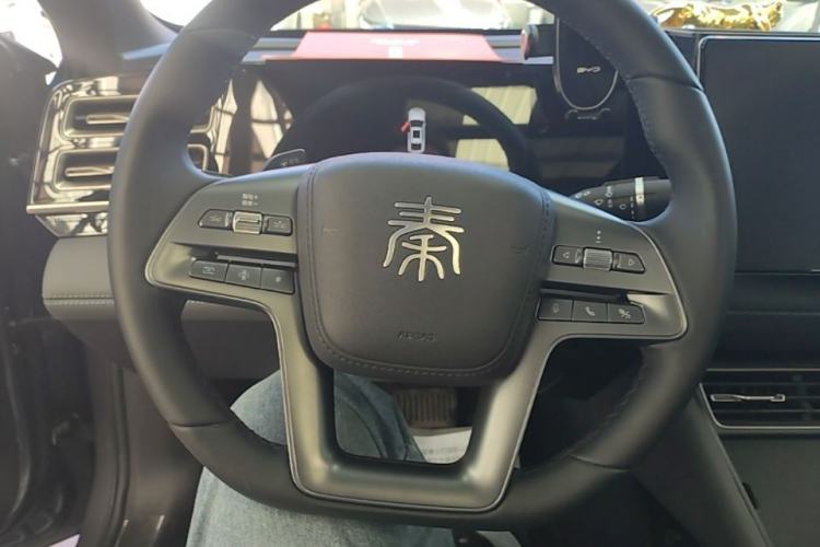 Used BYD Qin L 2025 DM-i Smart Drive 120KM Leading Model Steering Wheel