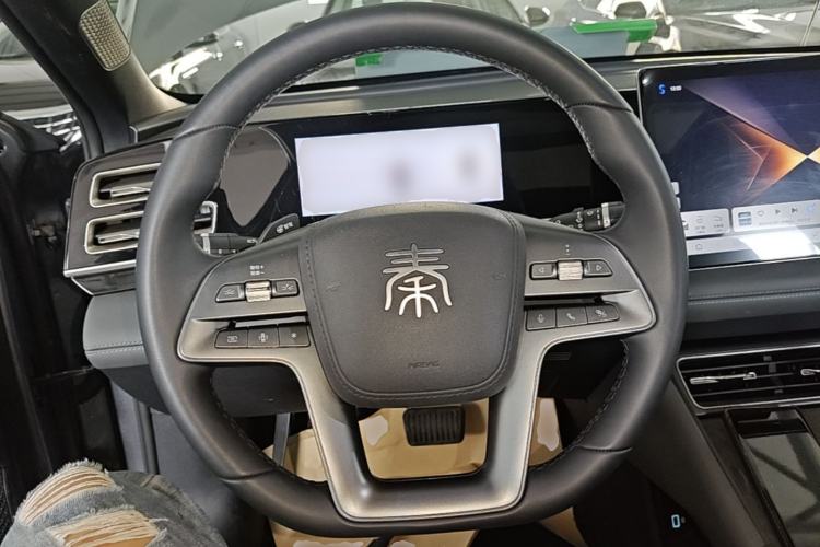 Used BYD Qin L 2025 DM-i Smart Drive 120KM Superior Model Steering Wheel