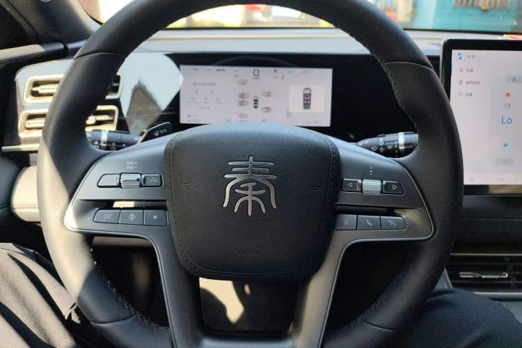 Used BYD Qin L 2025 DM-i Smart Drive 120KM Superior Model Steering Wheel