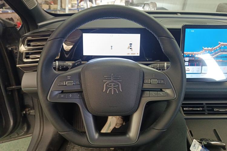 Used BYD Qin L 2025 DM-i Smart Drive 80KM Superior Model Steering Wheel