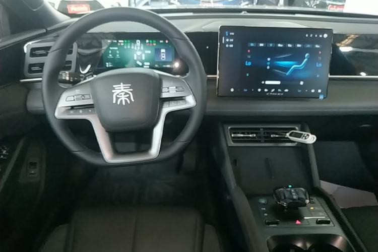 Used BYD Qin L 2025 DM-i Smart Drive 80KM Leading Model Steering Wheel