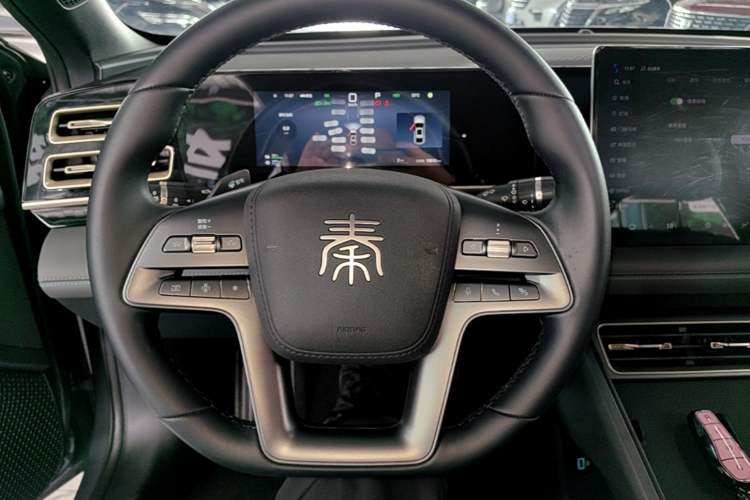 Used BYD Qin L 2025 DM-i Smart Drive 80KM Leading Model Steering Wheel