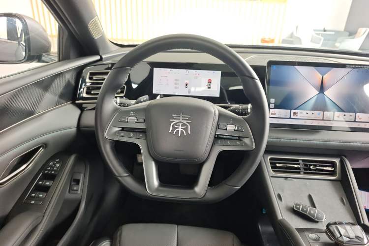 Used BYD Qin L 2025 DM-i Smart Drive 120KM Superior Model Steering Wheel