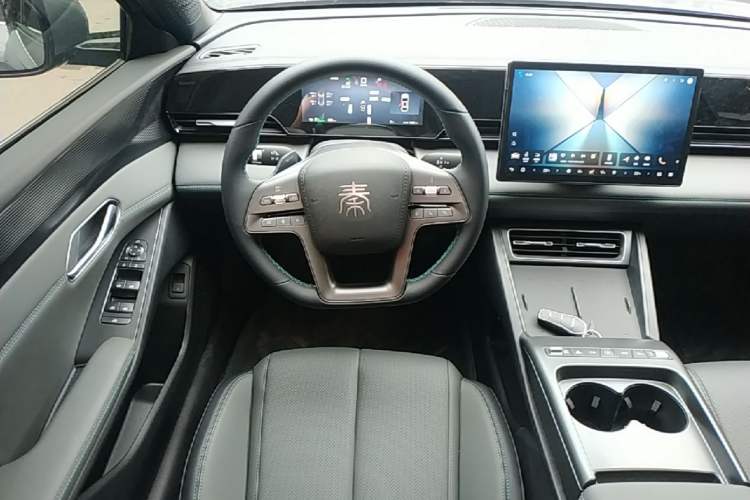 Used BYD Qin L 2025 EV 470KM Leading Edition Steering Wheel