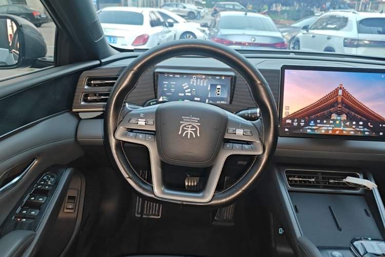 Used BYD Qin L 2025 DM-i Smart Drive 80KM Leading Model Steering Wheel