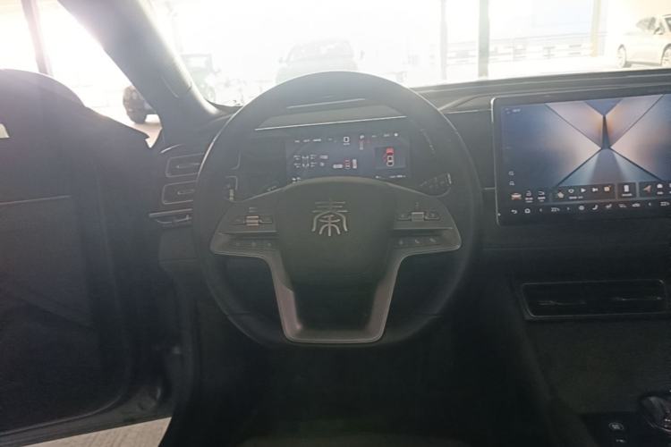 Used BYD Qin L 2025 DM-i Smart Drive 120KM Superior Model Steering Wheel