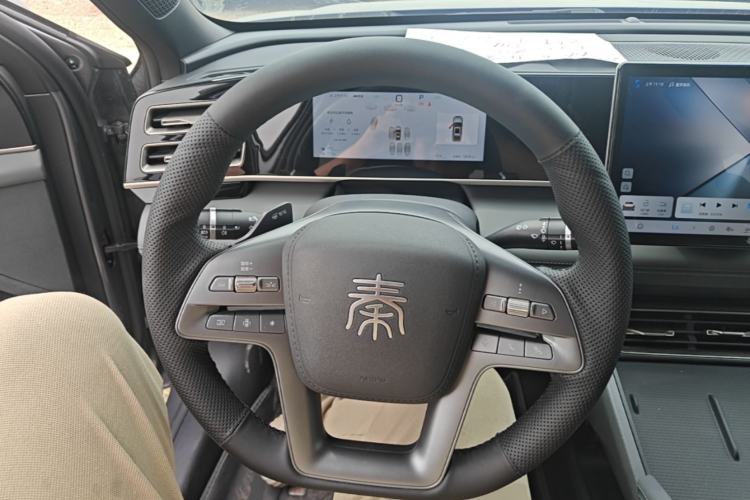Used BYD Qin L 2025 DM-i Smart Drive 80KM Leading Model Steering Wheel