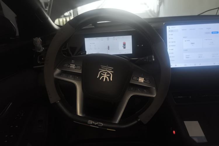 Used BYD Qin L 2025 DM-i Smart Drive 80KM Leading Model Steering Wheel