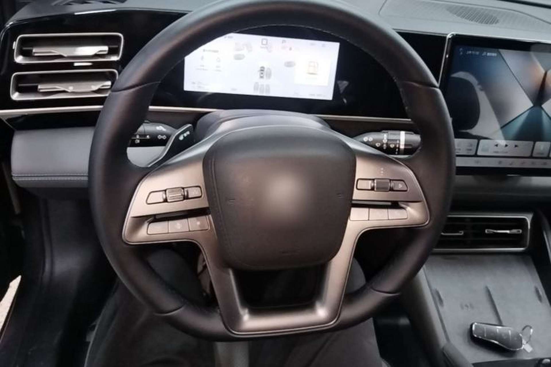Used BYD Qin L 2025 DM-i Smart Drive 120KM Superior Model Steering Wheel